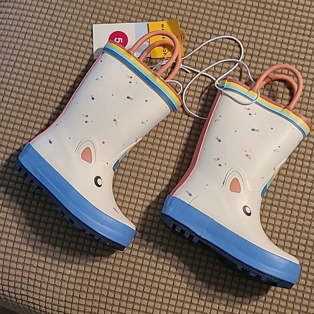 New with tags! Cat & Jack Kids size 5 Unicorn 🦄 stars waterproof rain boots